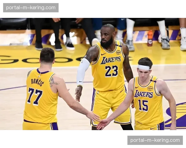 评论:湖人vs尼克斯焦点战后,联盟对二级市场天价票流通加强审查 评论:湖人vs尼克斯焦点战后,联盟对二级市场天价票流通加强审查