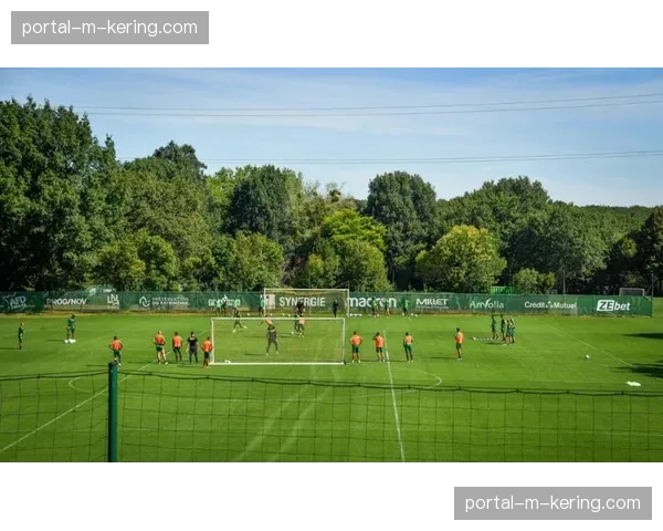 朗斯多名球员缺席，马查多确认离队加盟南特